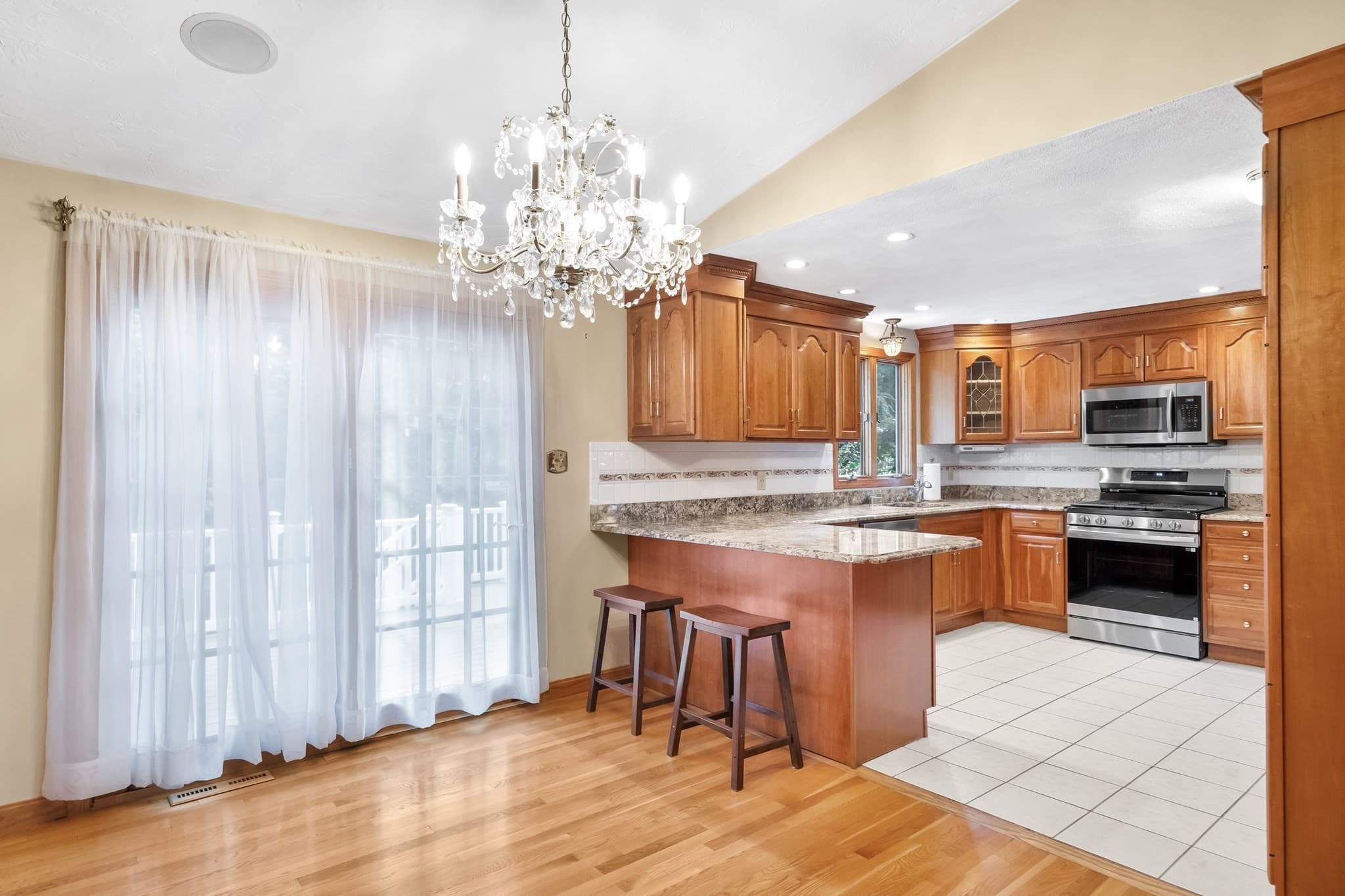 Single Family Residence at 31 Wildmere Ave, Burlington MA 01803, Burlington, photo 11 of 42