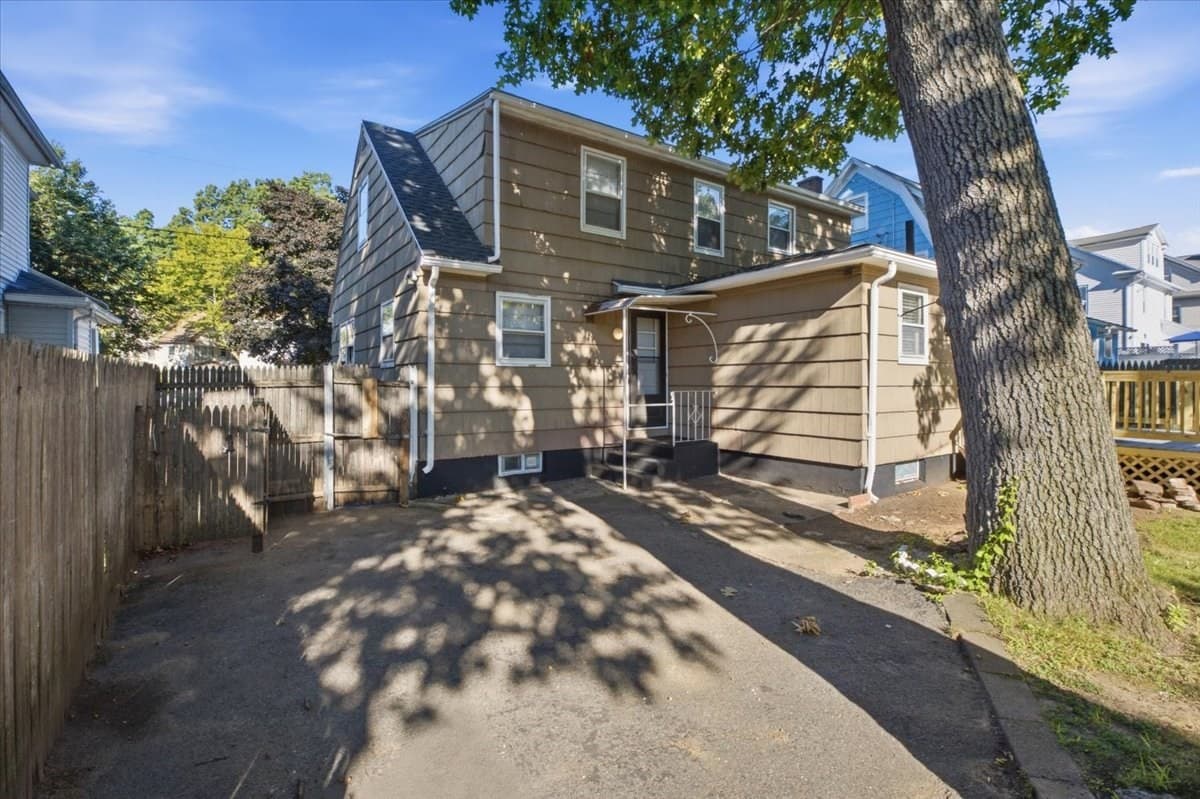 Multi Family at 11-13 Palmyra St, Springfield MA 01118, Springfield, photo 33 of 42