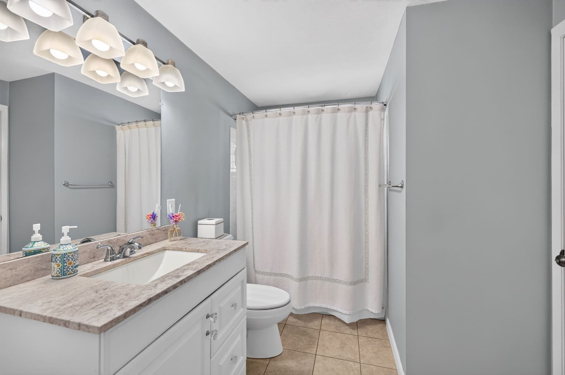 Single Family Residence at 215 Mendon Road, North Attleboro MA 02760, photo 17 of 42