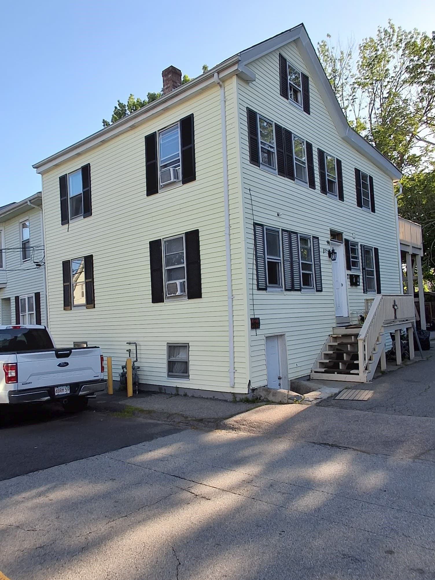 90 School St, Taunton MA 02780