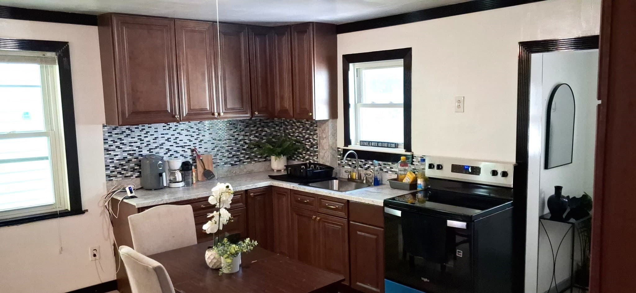 Multi Family at 90 School St, Taunton MA 02780, Taunton, photo 4 of 36
