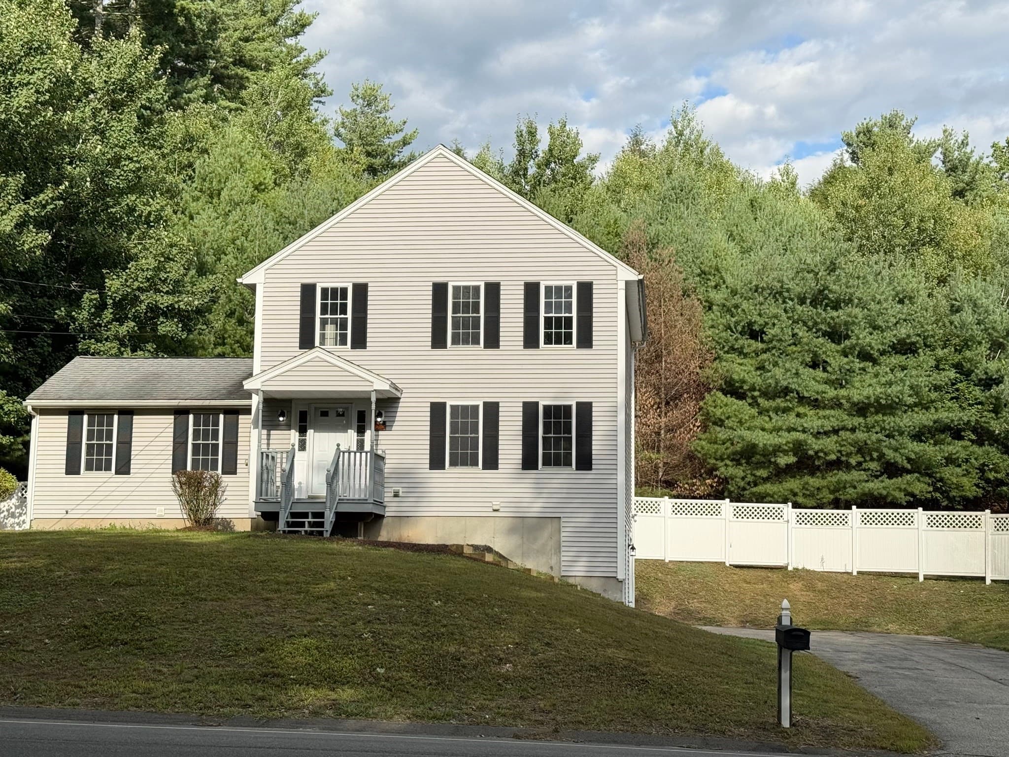711 S Barre Road, Barre MA 01005