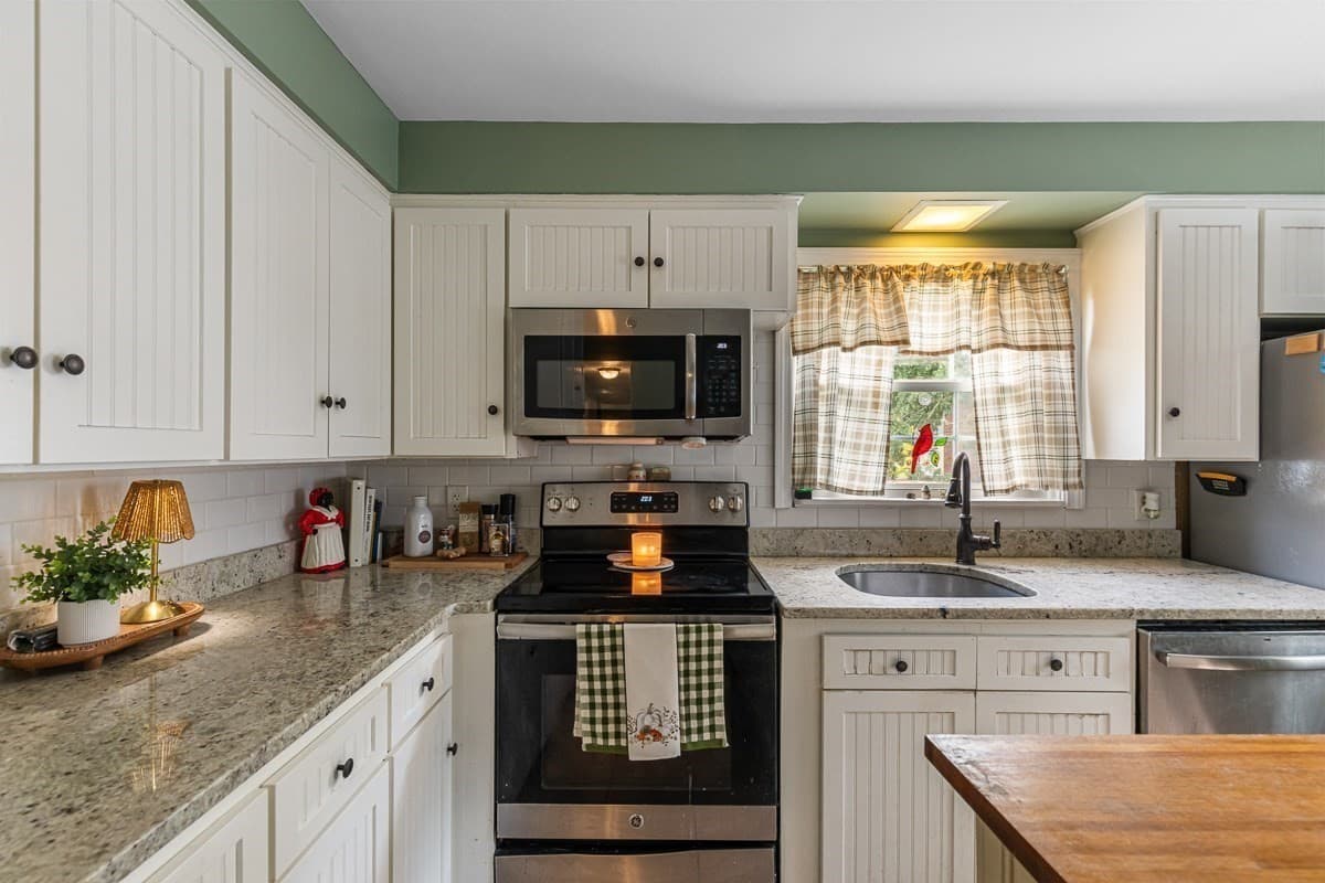 Single Family Residence at 55 St Laurent, Seekonk MA 02771, Seekonk, photo 7 of 36
