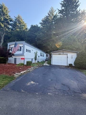 Mobile Home at 6 Willow Circle, Brimfield MA 01010, photo 2 of 15