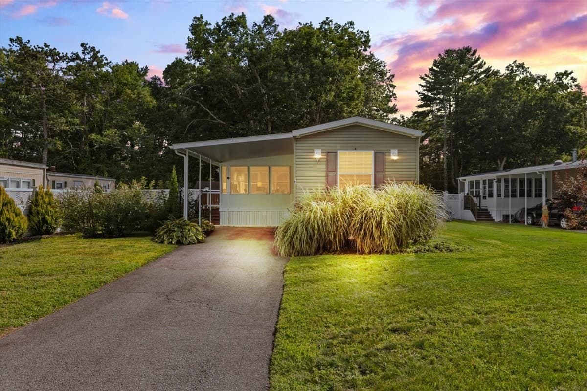 Mobile Home at 17 Deer Hill Ln, Plymouth MA 02360, Plymouth, photo 7 of 39