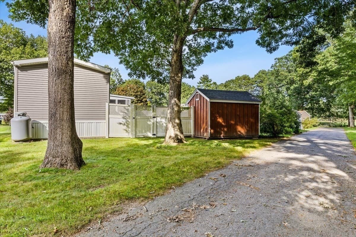 Mobile Home at 17 Deer Hill Ln, Plymouth MA 02360, Plymouth, photo 3 of 39