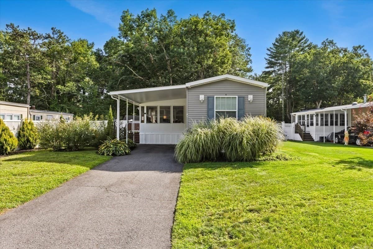 Mobile Home at 17 Deer Hill Ln, Plymouth MA 02360, Plymouth, photo 5 of 39