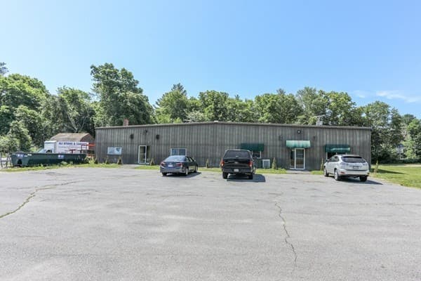 570 Turnpike St, Easton MA 02375
