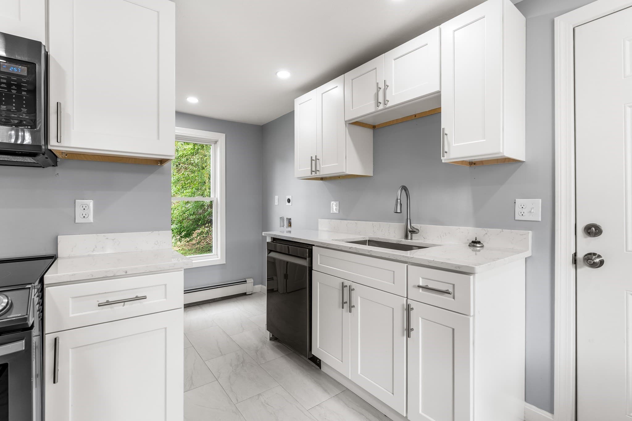 2 Family - 2 Units Up/Down at 11 Lorenzo St, Leominster MA 01453, Leominster, photo 13 of 41