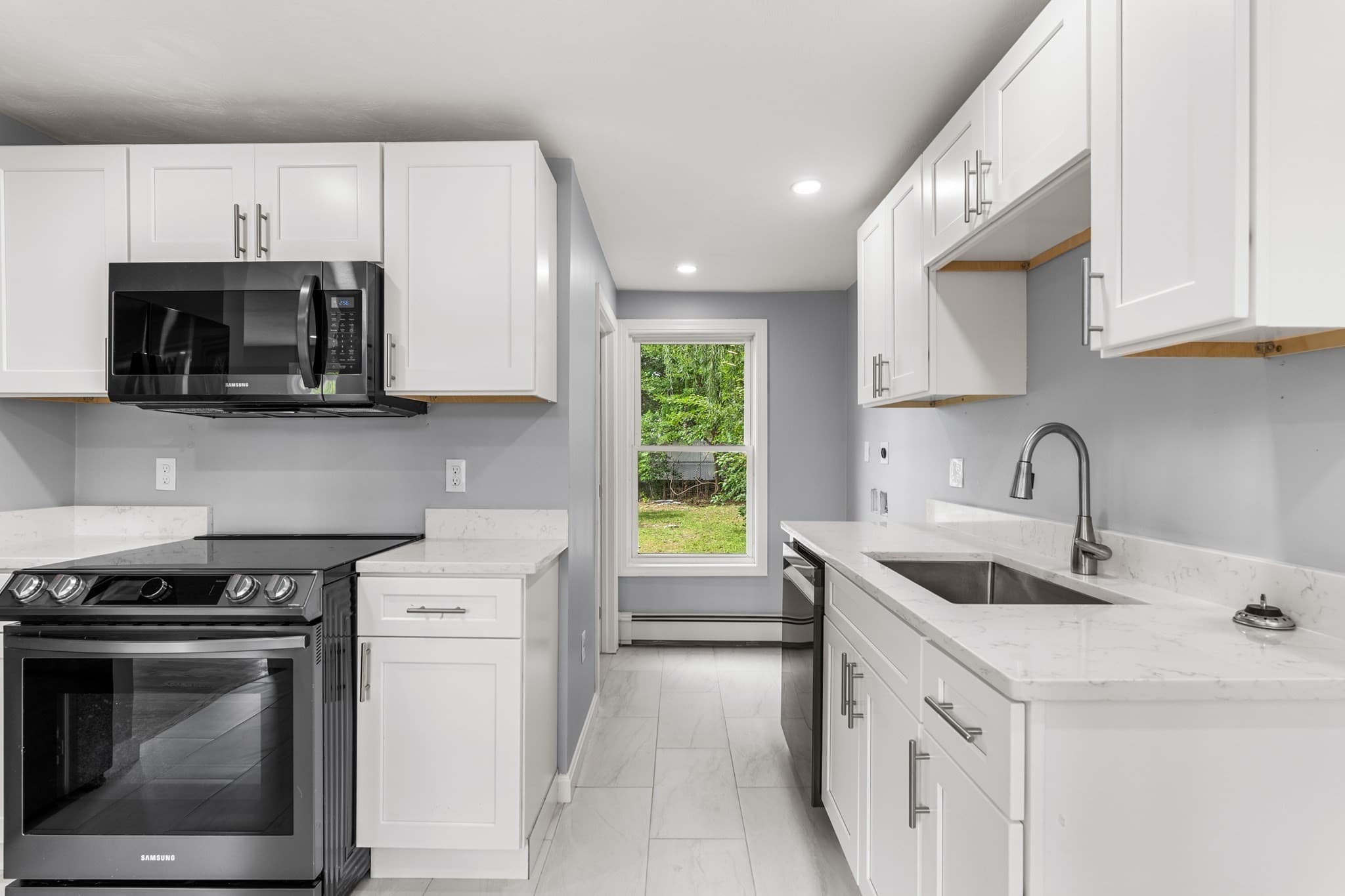 2 Family - 2 Units Up/Down at 11 Lorenzo St, Leominster MA 01453, Leominster, photo 12 of 41
