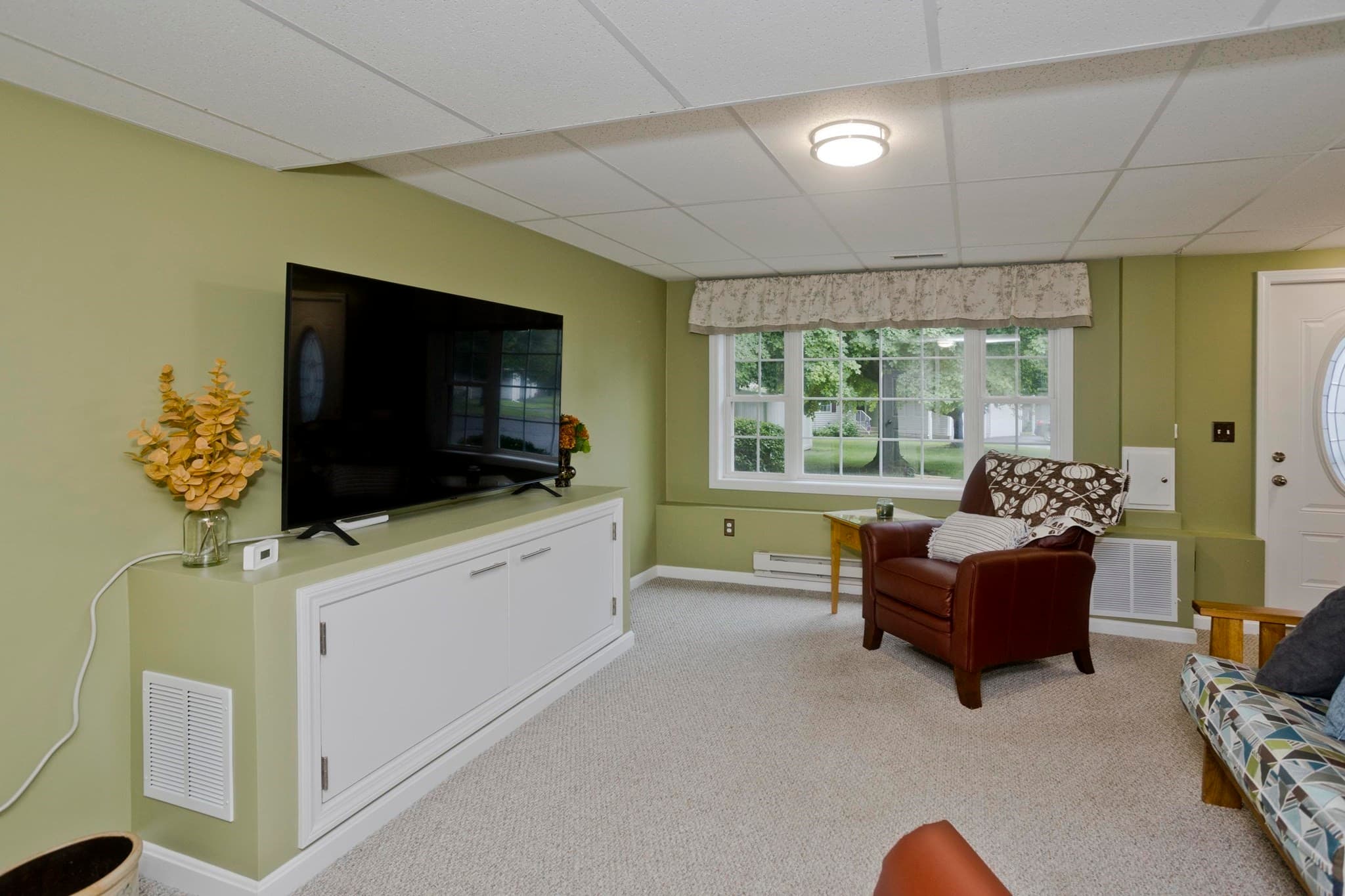 Condominium at 55 Pinecrest Drive # 55, Chicopee MA 01020, Chicopee, photo 27 of 38