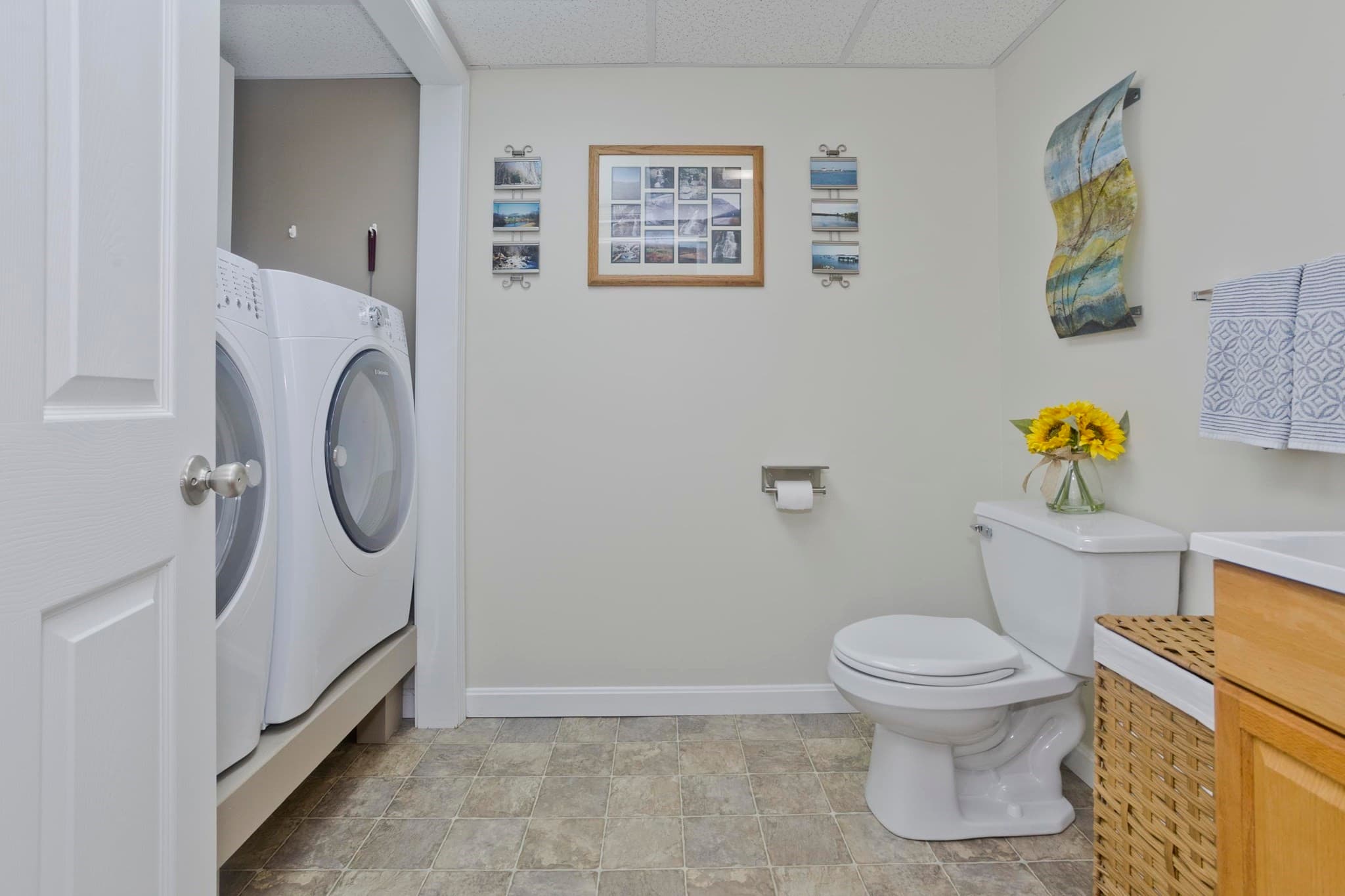 Condominium at 55 Pinecrest Drive # 55, Chicopee MA 01020, Chicopee, photo 34 of 38