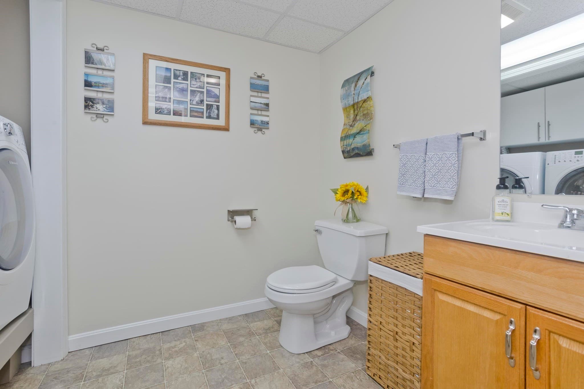 Condominium at 55 Pinecrest Drive # 55, Chicopee MA 01020, Chicopee, photo 33 of 38