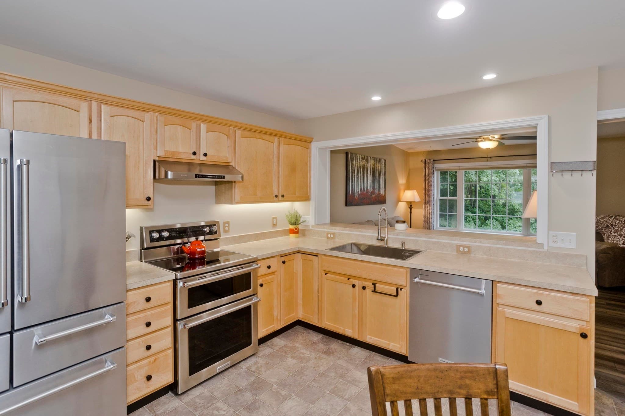 Condominium at 55 Pinecrest Drive # 55, Chicopee MA 01020, Chicopee, photo 11 of 38
