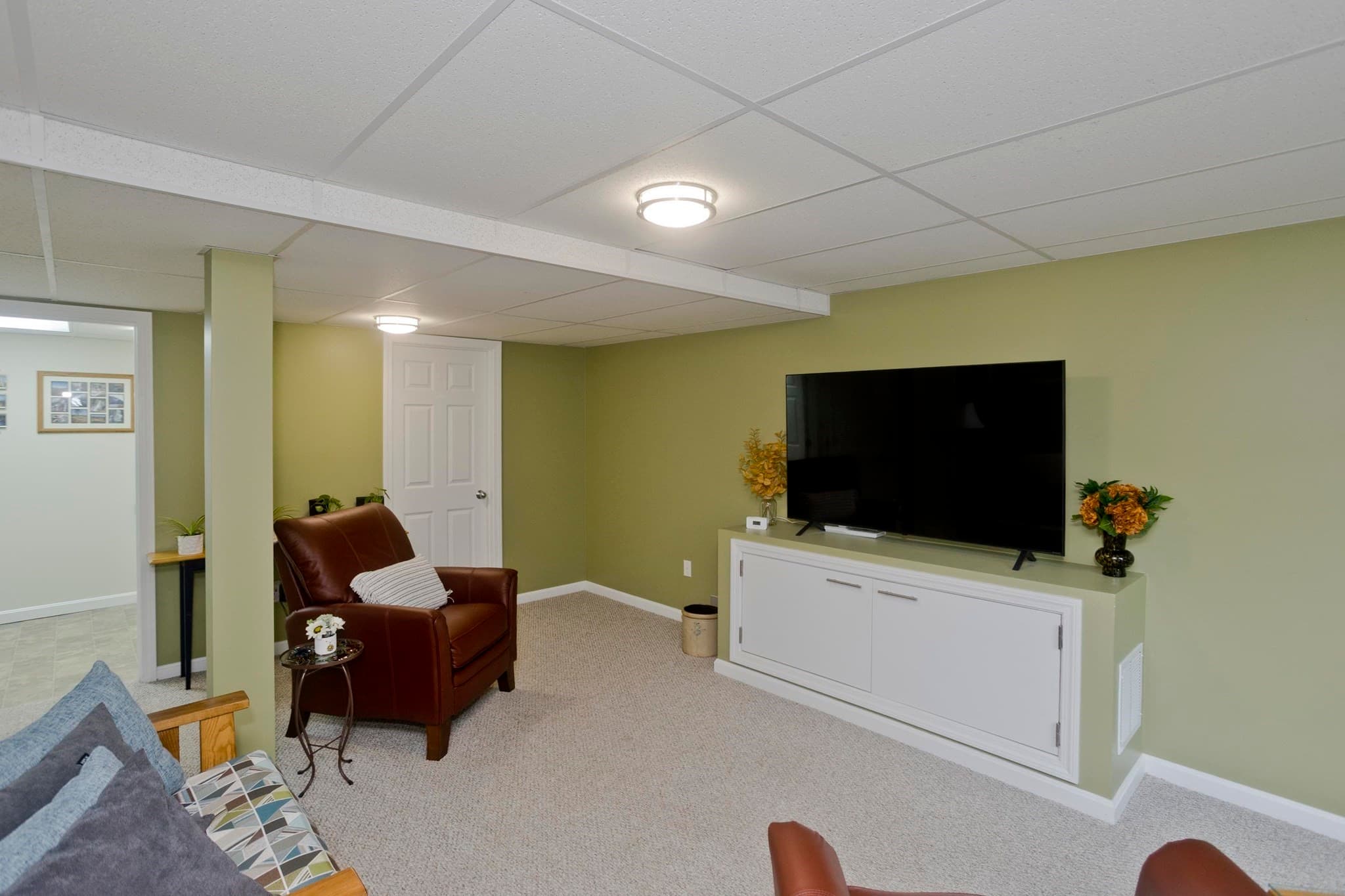 Condominium at 55 Pinecrest Drive # 55, Chicopee MA 01020, Chicopee, photo 31 of 38