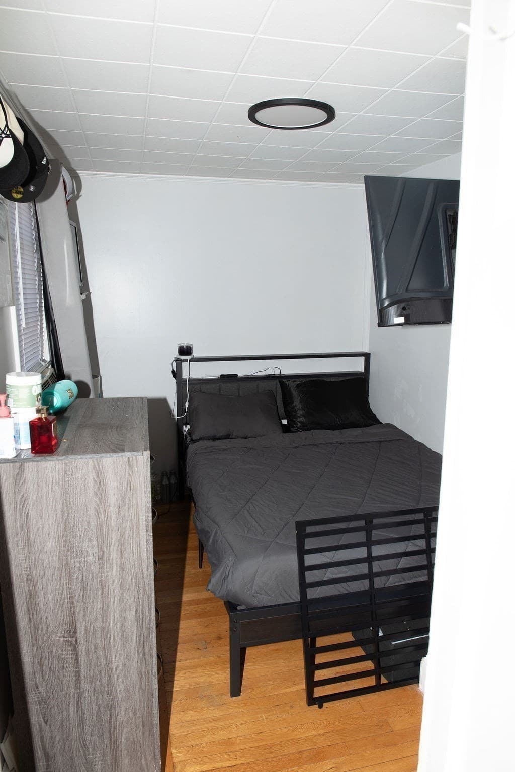2 Family - 2 Units Up/Down at 248 Somerset Ave, Taunton MA 02780, Taunton, photo 9 of 36