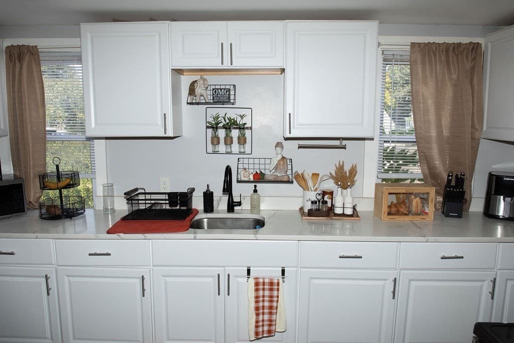 2 Family - 2 Units Up/Down at 248 Somerset Ave, Taunton MA 02780, Taunton, photo 4 of 36
