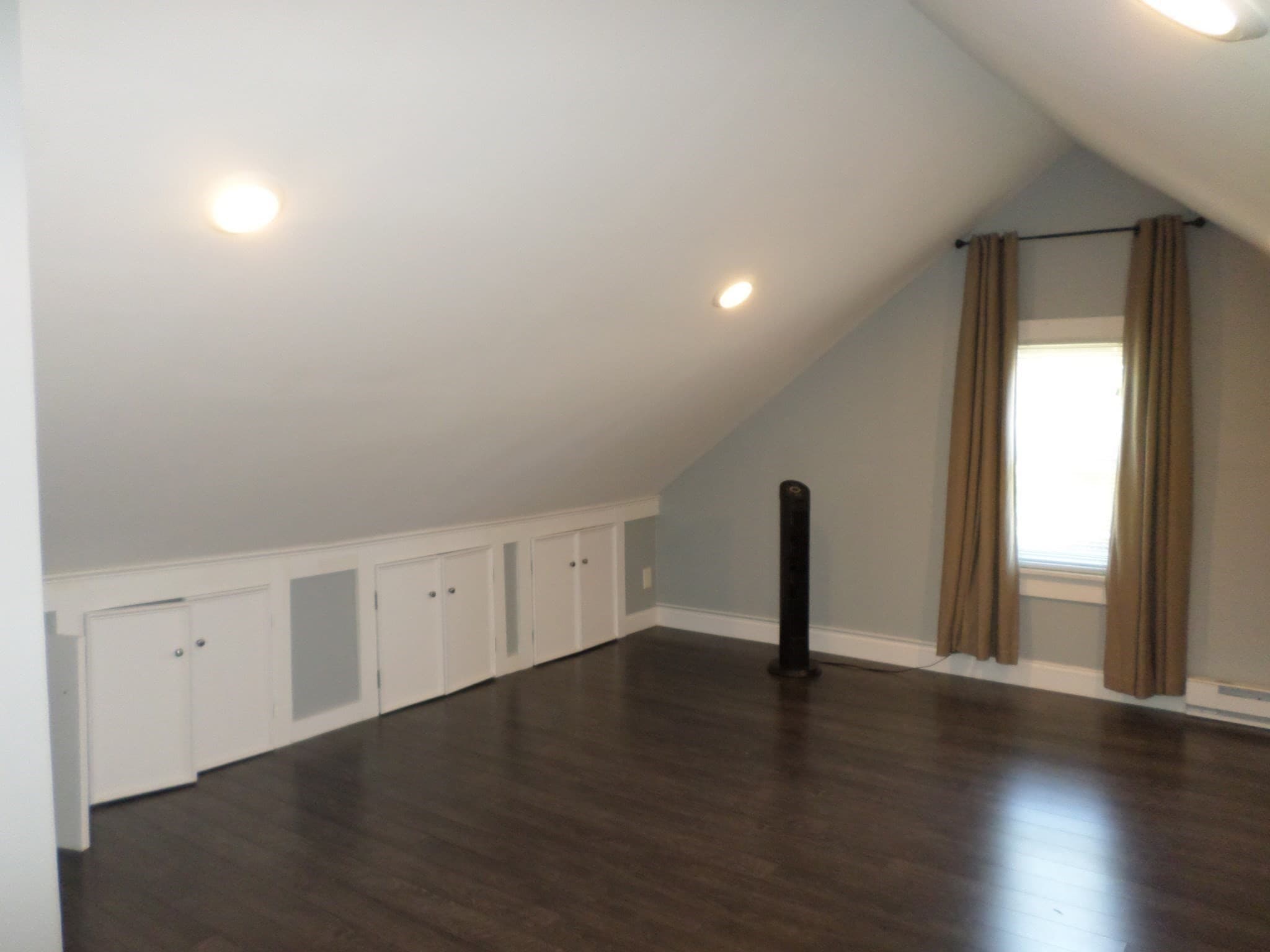 Single Family Residence at 406 Lincoln Ave, Saugus MA 01906, Saugus, photo 14 of 23