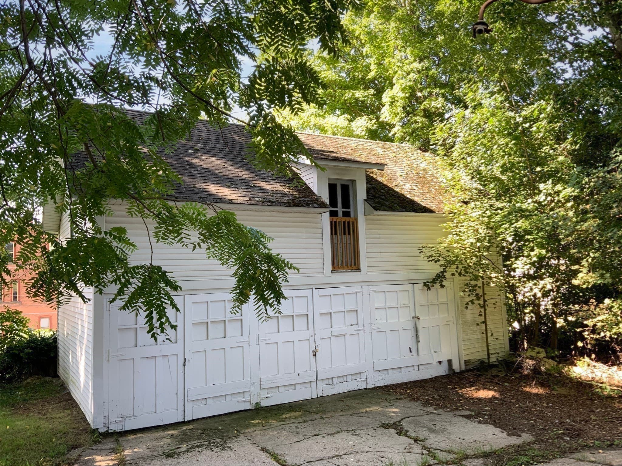 Residential at 14 Pleasant St, Ware MA 01082, photo 3 of 19