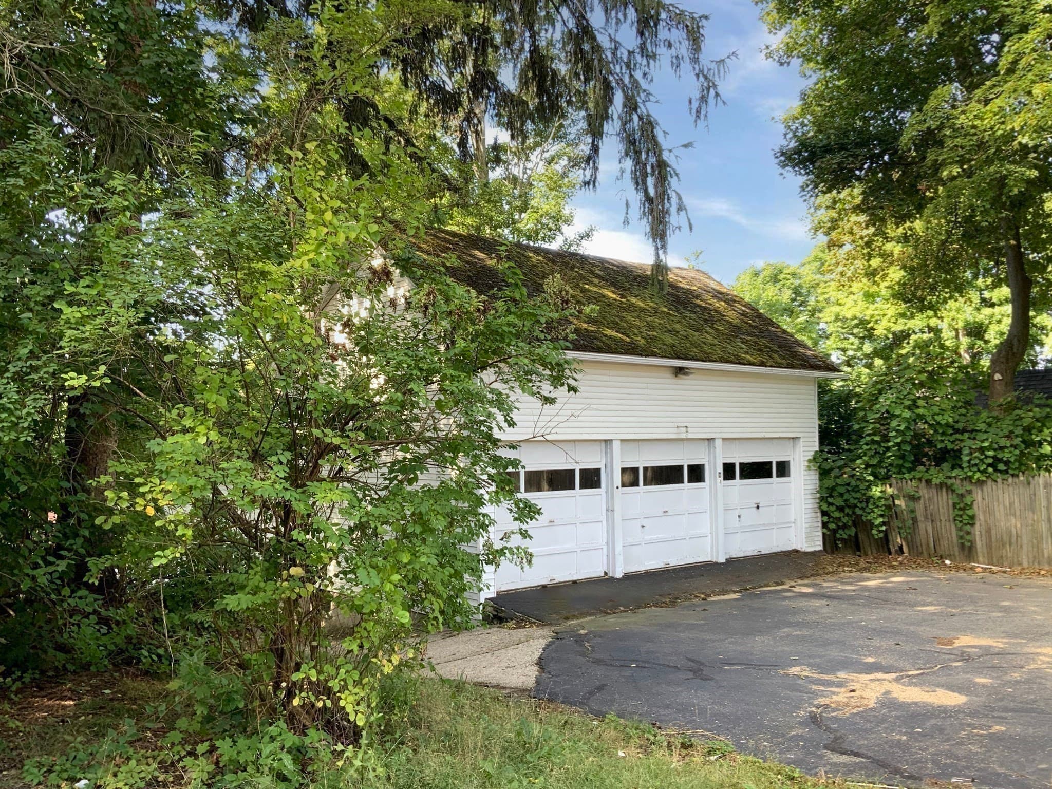 Residential at 14 Pleasant St, Ware MA 01082, photo 5 of 19