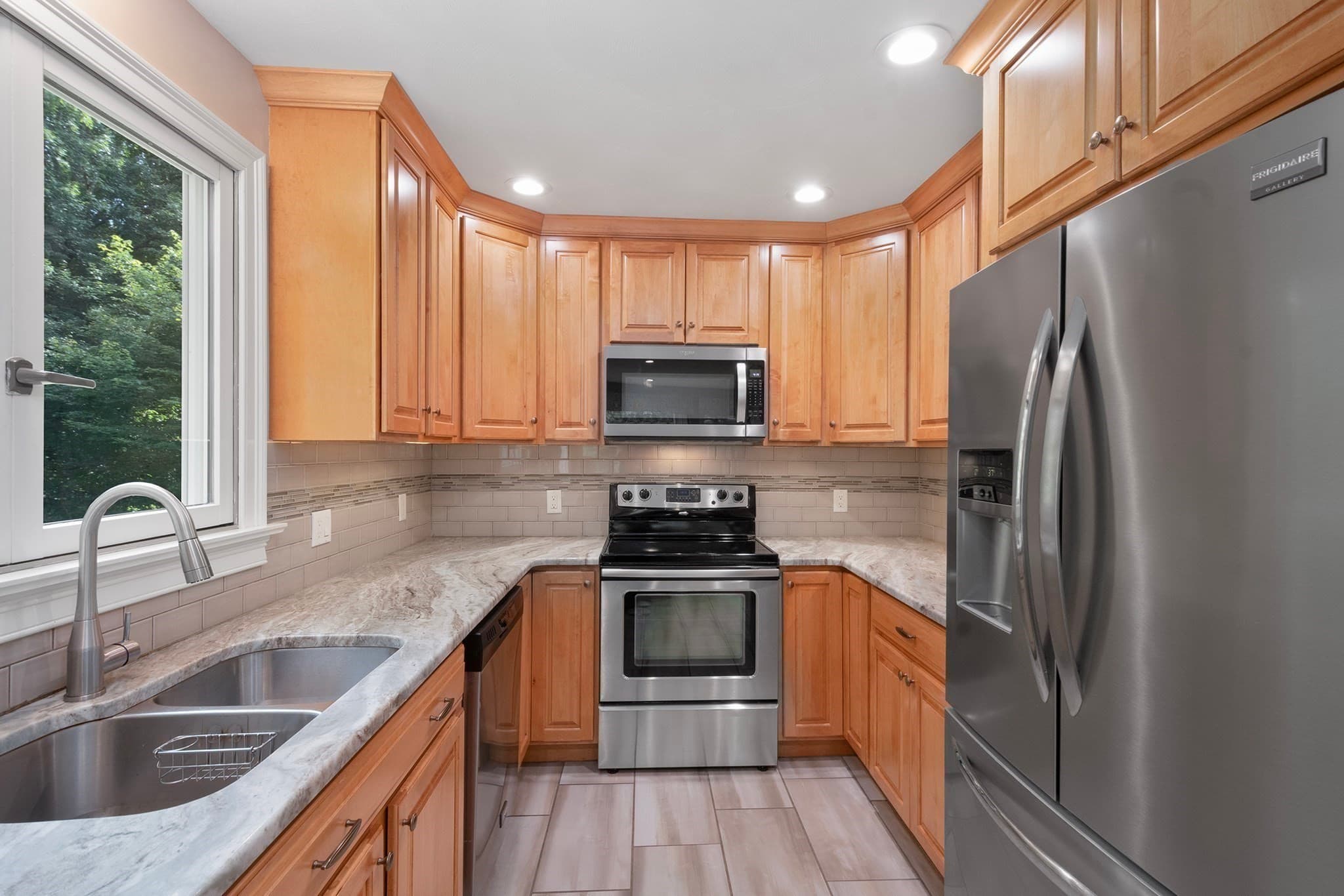 Single Family Residence at 121 Walker St, Seekonk MA 02771, Seekonk, photo 12 of 38
