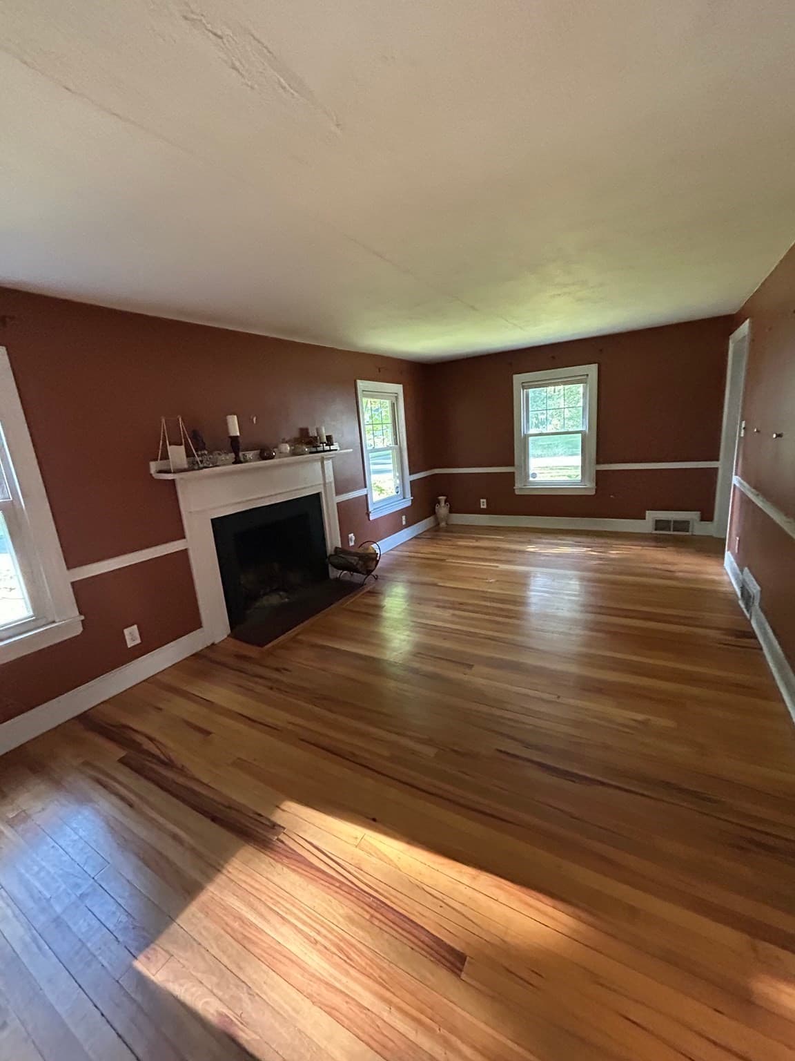 Single Family Residence at 27 Hilltop St, West Springfield MA 01089, West Springfield, photo 10 of 22