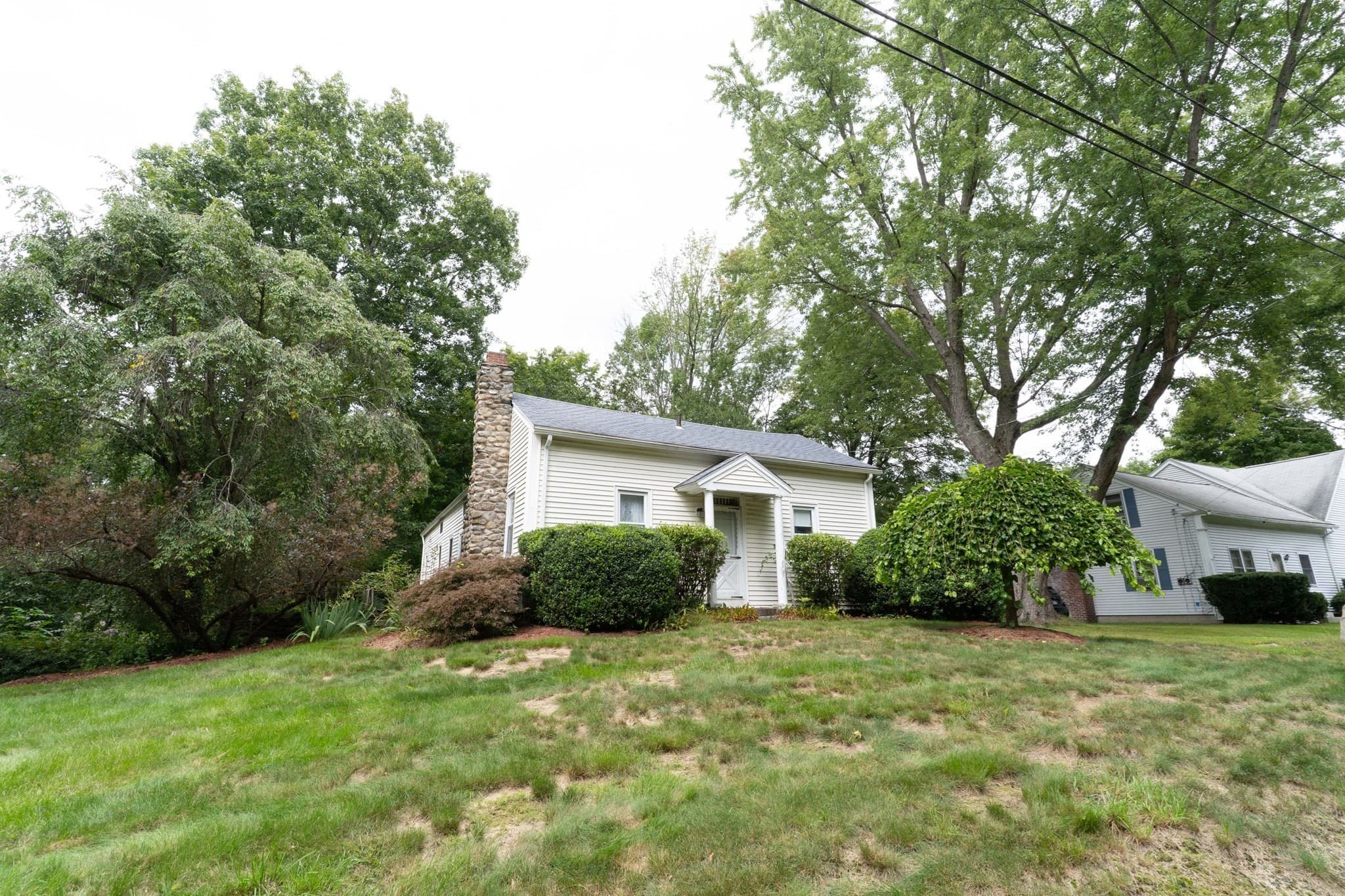Single Family Residence at 7 Huguenot Rd, Oxford MA 01540, Oxford, photo 2 of 36