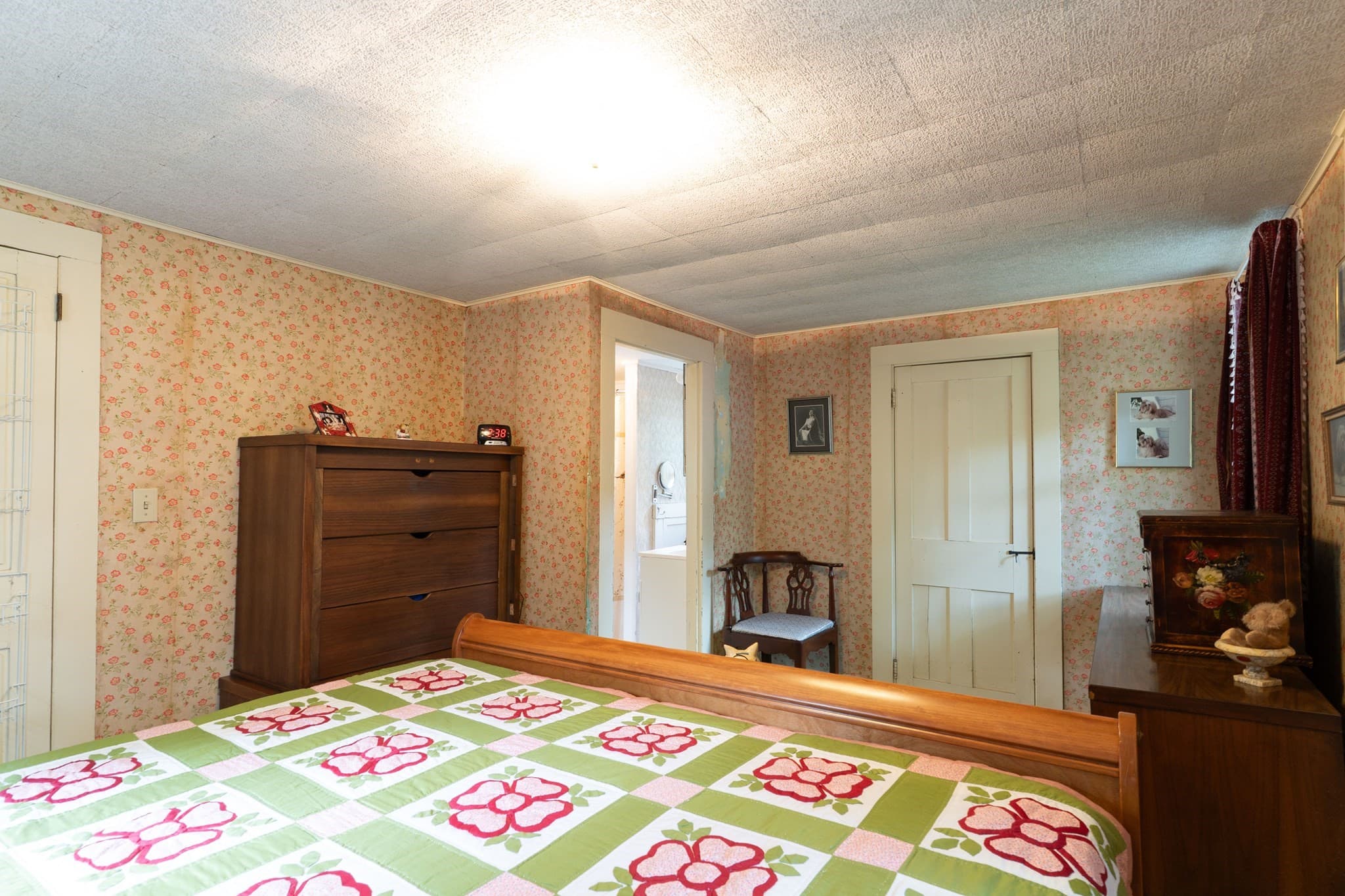 Single Family Residence at 7 Huguenot Rd, Oxford MA 01540, Oxford, photo 22 of 36
