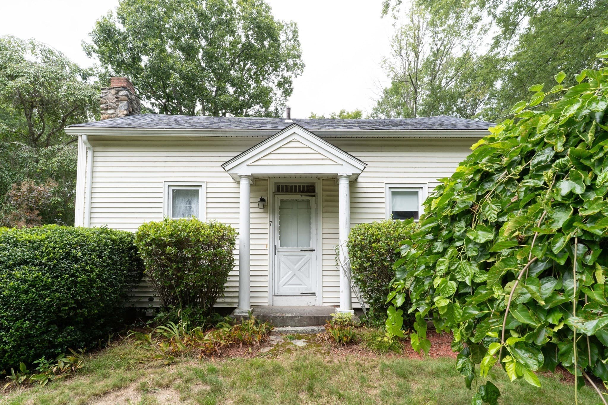 Single Family Residence at 7 Huguenot Rd, Oxford MA 01540, Oxford, photo 3 of 36