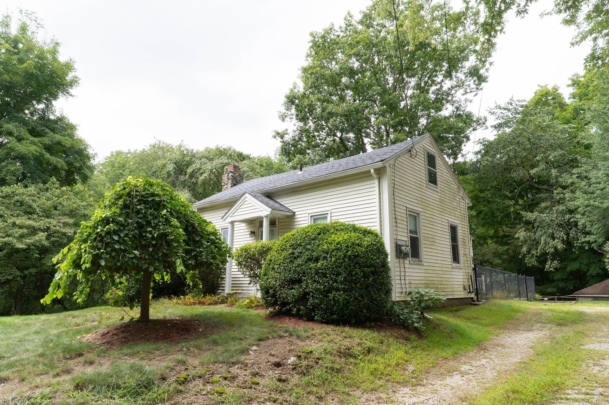 Single Family Residence at 7 Huguenot Rd, Oxford MA 01540, Oxford, photo 5 of 36