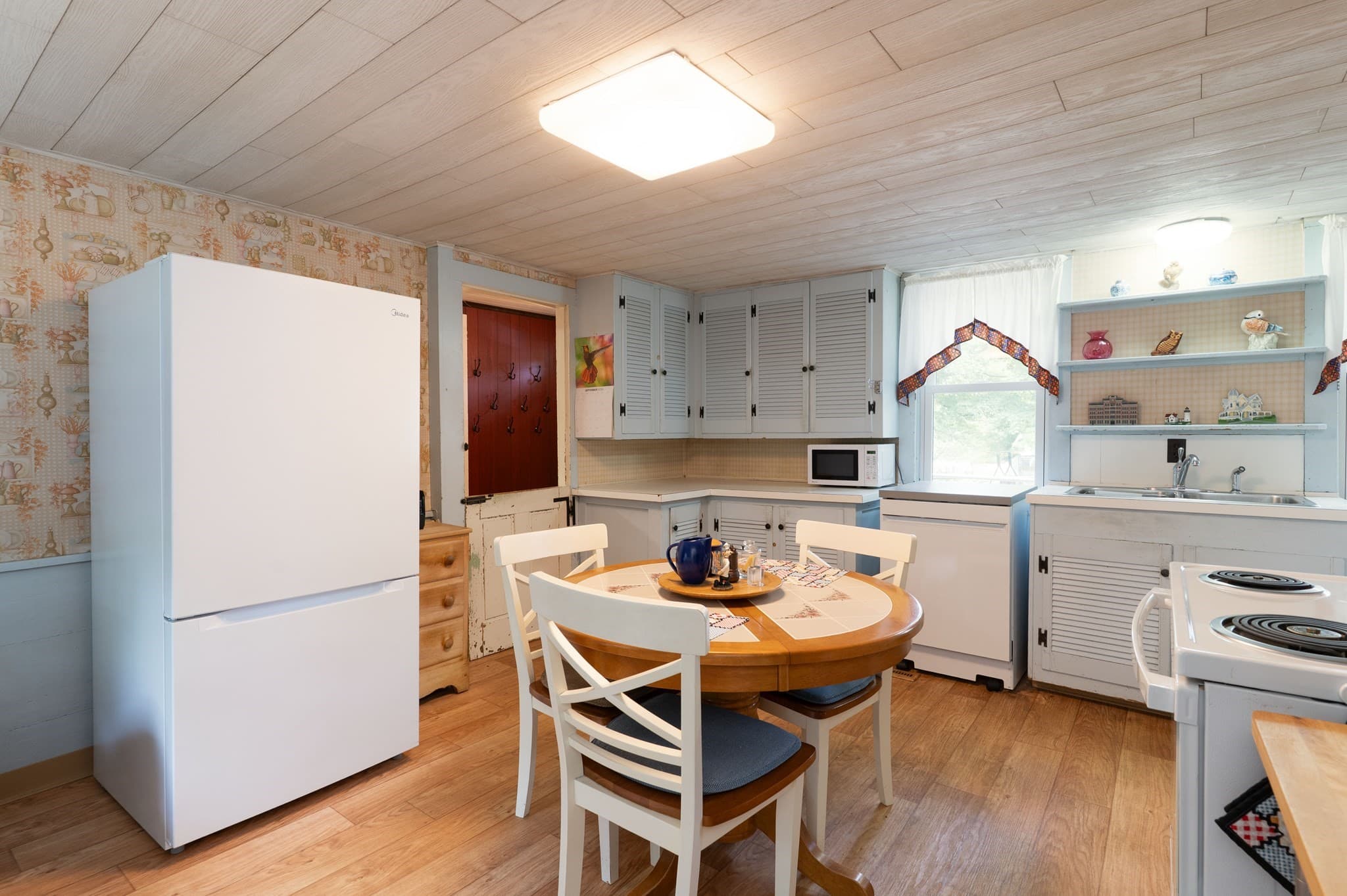 Single Family Residence at 7 Huguenot Rd, Oxford MA 01540, Oxford, photo 34 of 36