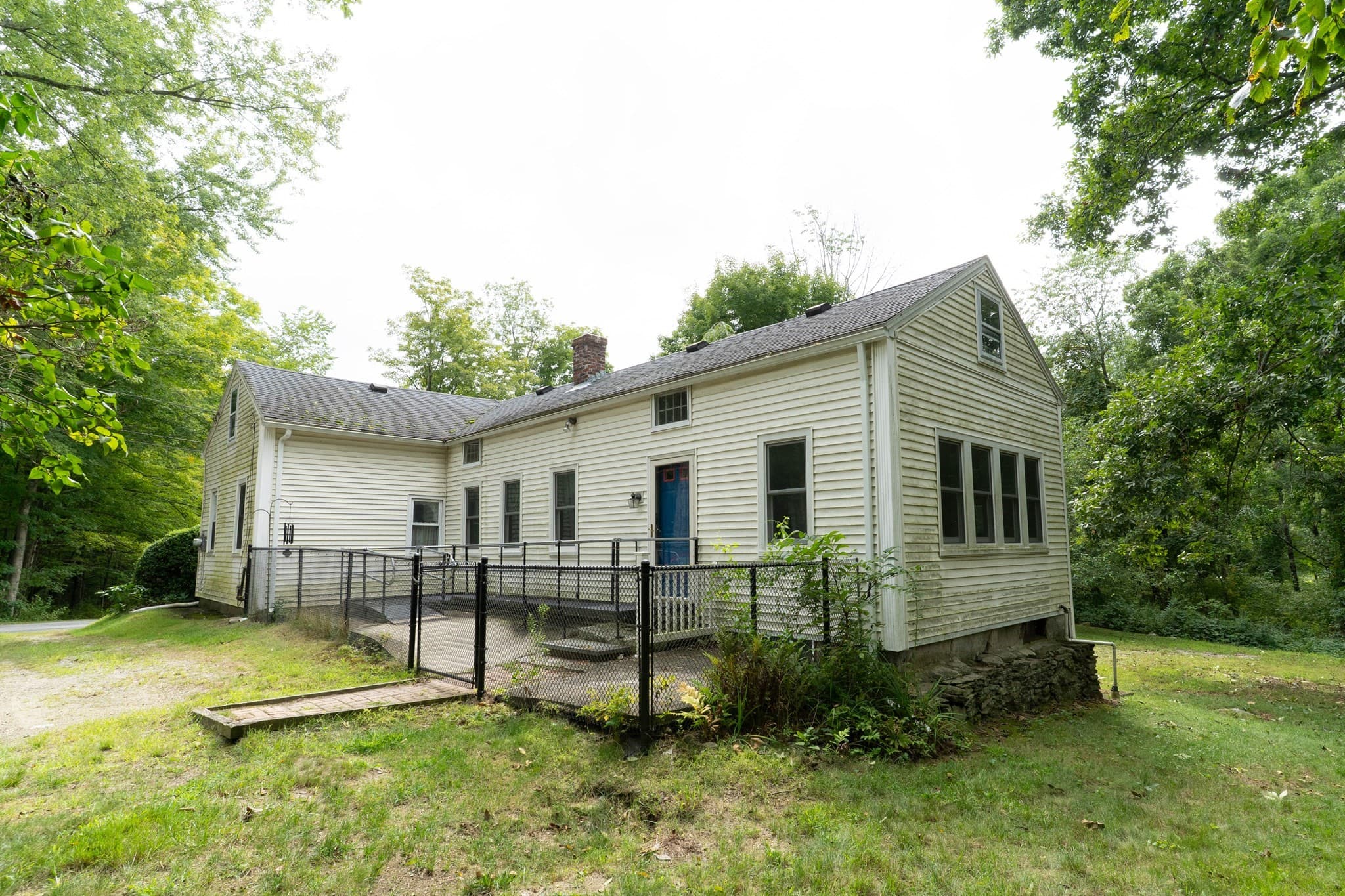 Single Family Residence at 7 Huguenot Rd, Oxford MA 01540, Oxford, photo 19 of 36