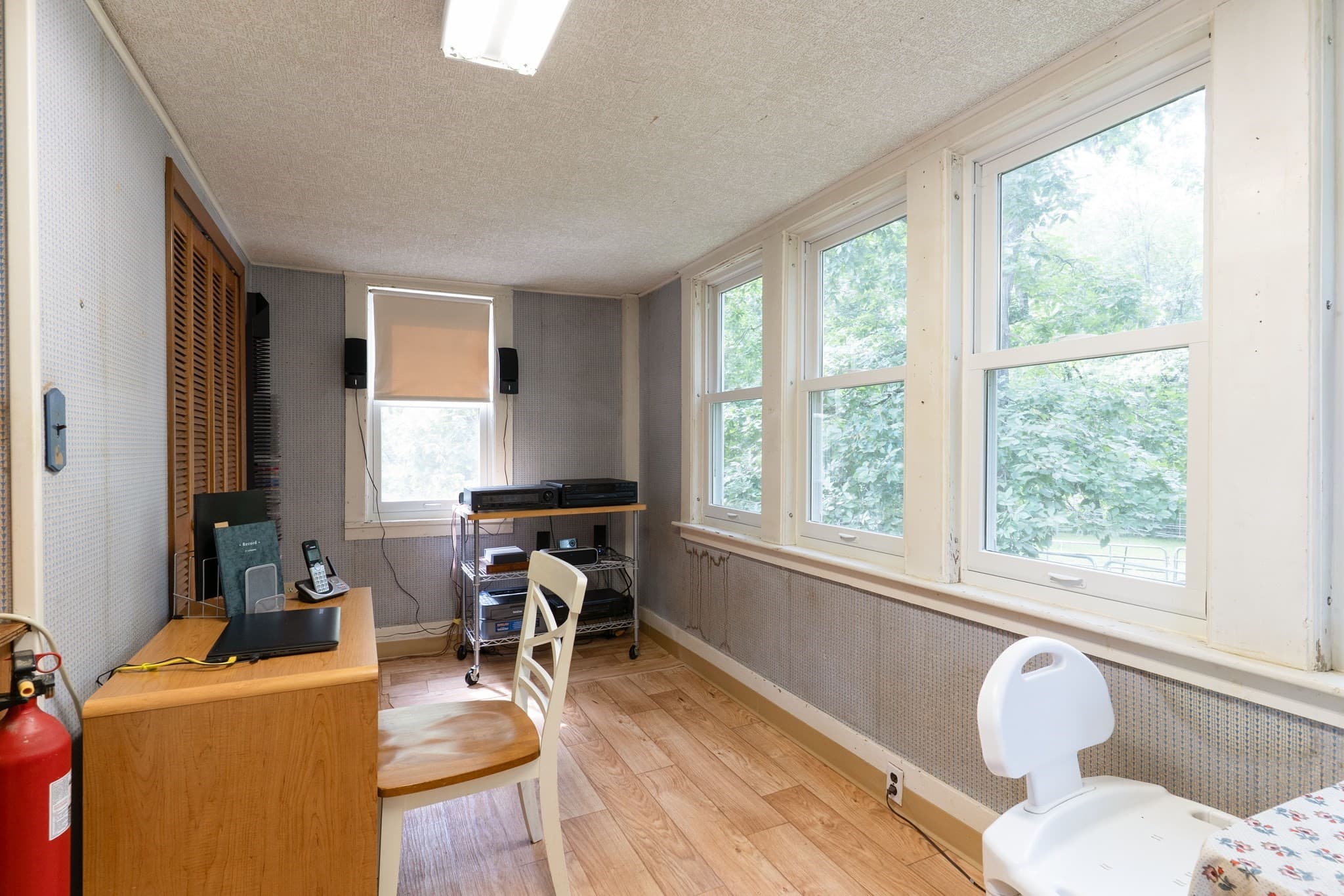 Single Family Residence at 7 Huguenot Rd, Oxford MA 01540, Oxford, photo 35 of 36