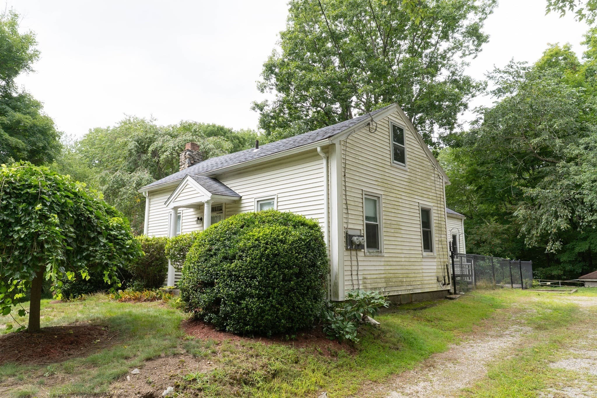 Single Family Residence at 7 Huguenot Rd, Oxford MA 01540, Oxford, photo 4 of 36