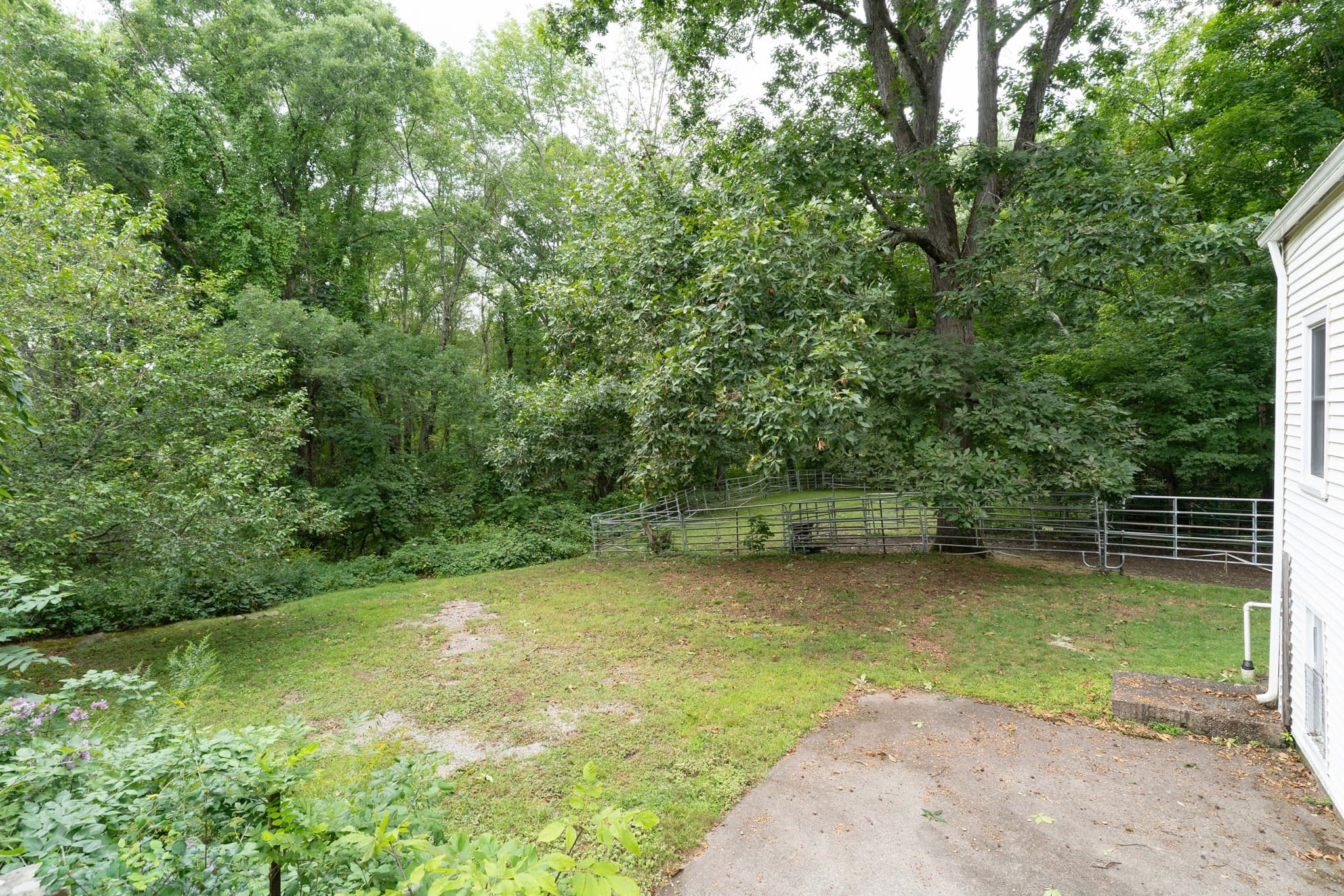 Single Family Residence at 7 Huguenot Rd, Oxford MA 01540, Oxford, photo 8 of 36