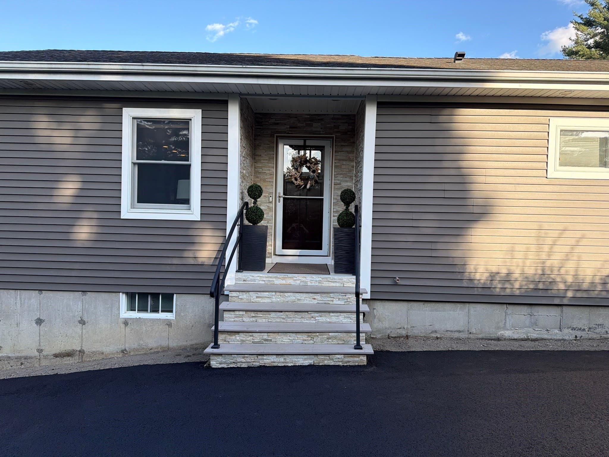 Single Family Residence at 52 Chipaway Rd, Freetown MA 02717, Freetown, photo 3 of 29