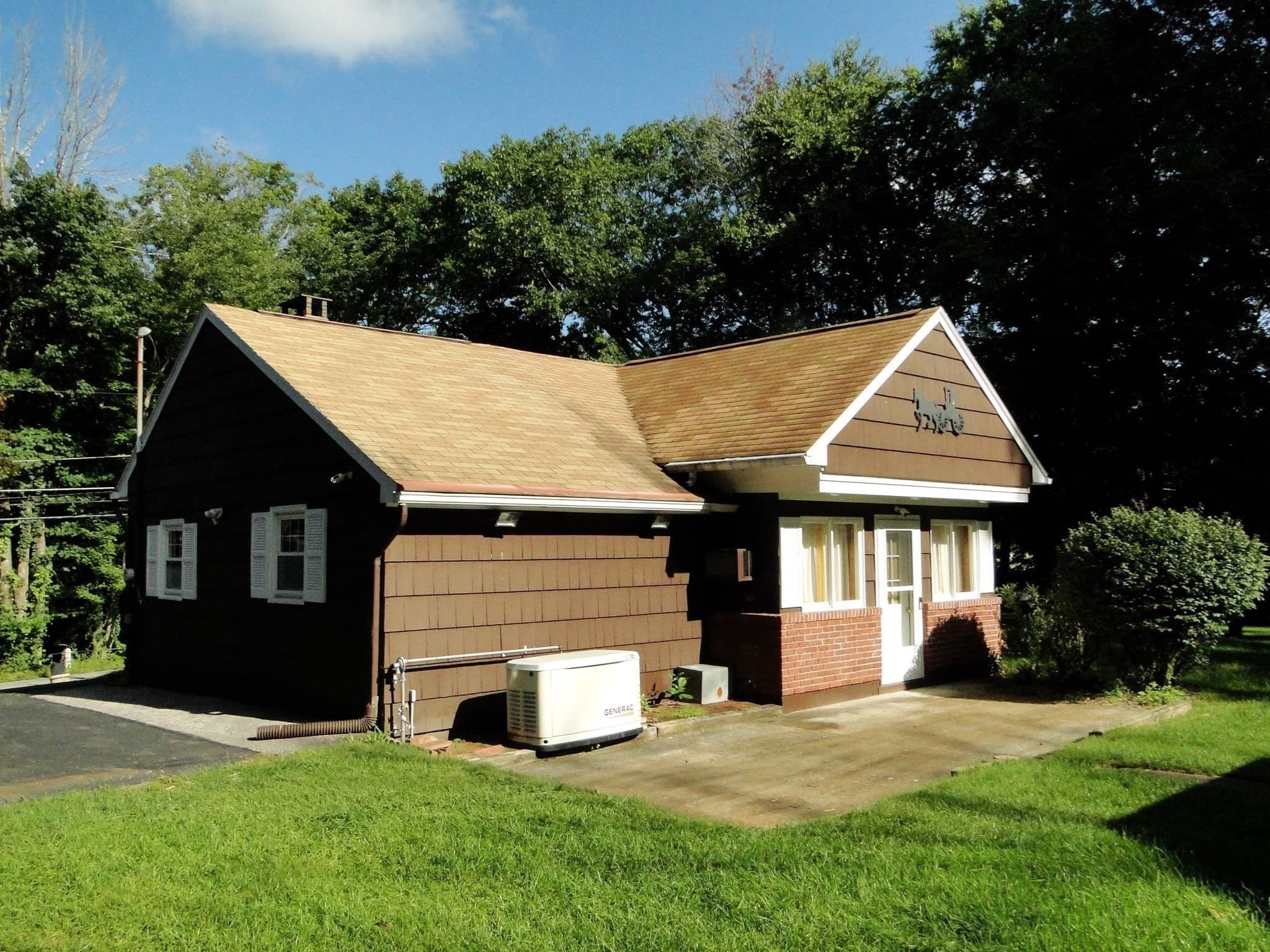 Single Family Residence at 128 Sutton Road, Webster MA 01570, Webster, photo 2 of 24