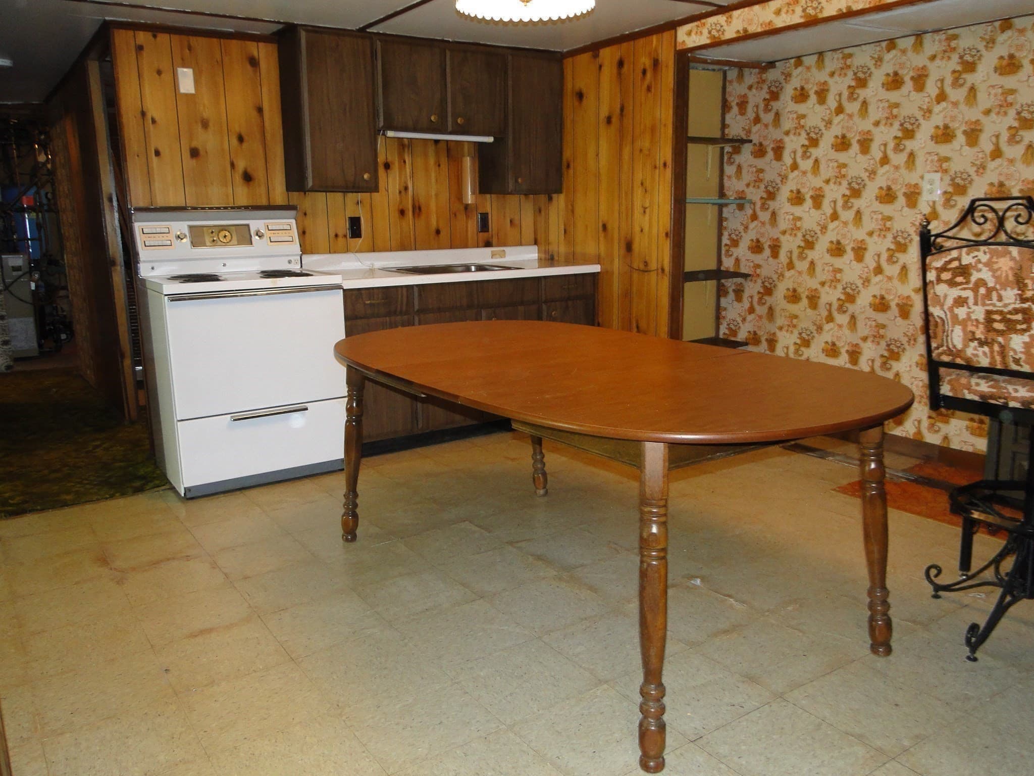 Single Family Residence at 128 Sutton Road, Webster MA 01570, Webster, photo 16 of 24