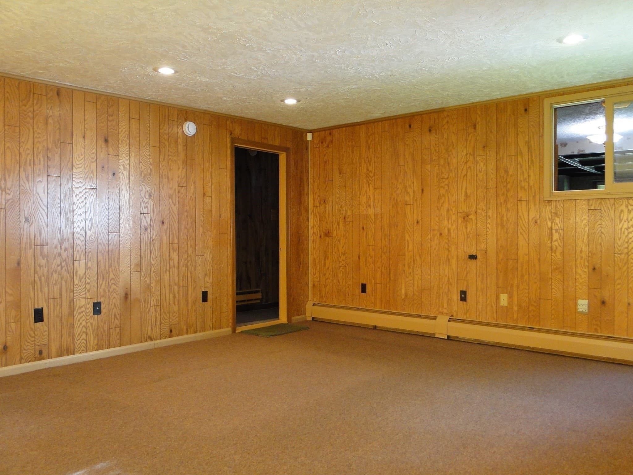 Single Family Residence at 128 Sutton Road, Webster MA 01570, Webster, photo 9 of 24