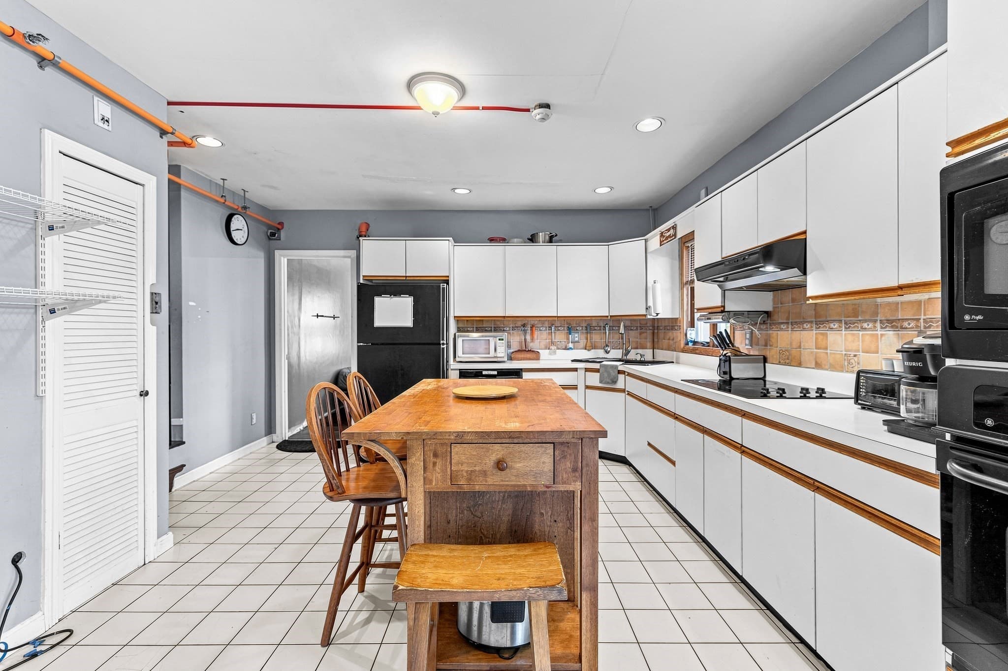 Single Family Residence at 7 Plymouth St, New Bedford MA 02740, New Bedford, photo 3 of 40