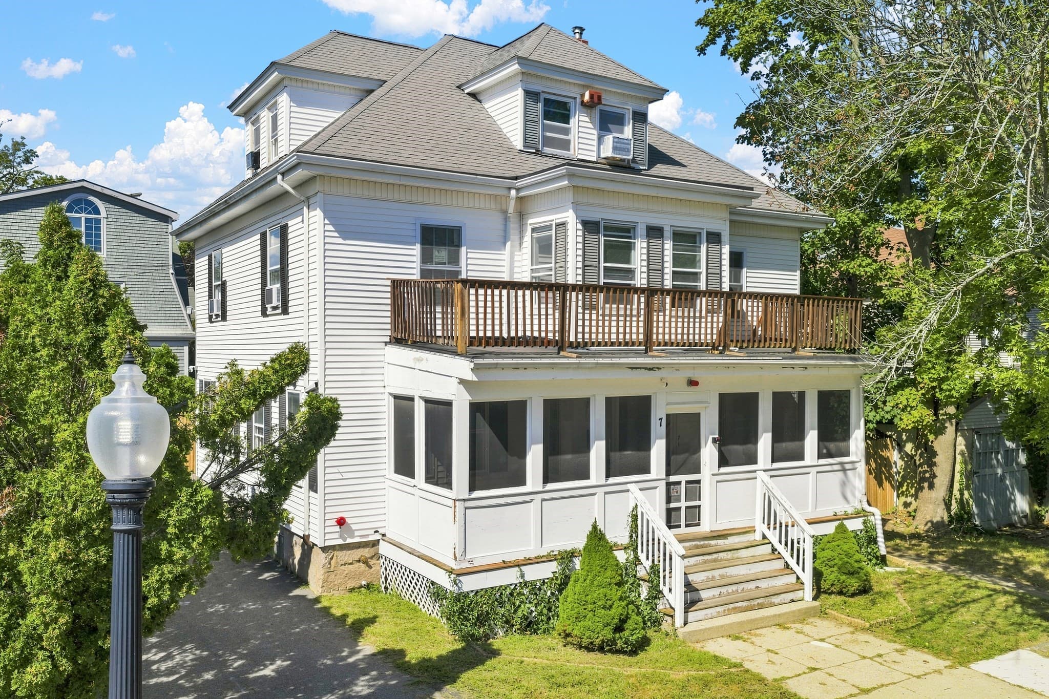 7 Plymouth St, New Bedford MA 02740