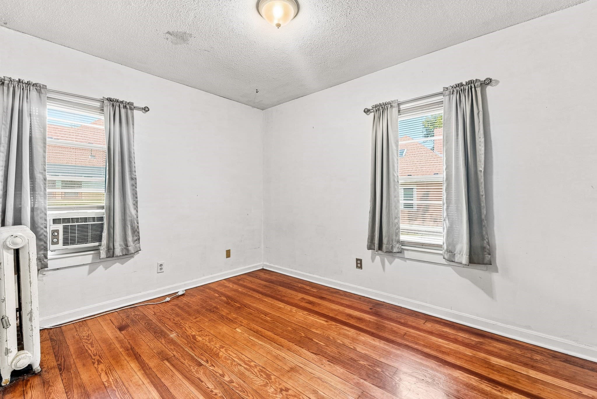 Single Family Residence at 7 Plymouth St, New Bedford MA 02740, New Bedford, photo 5 of 40