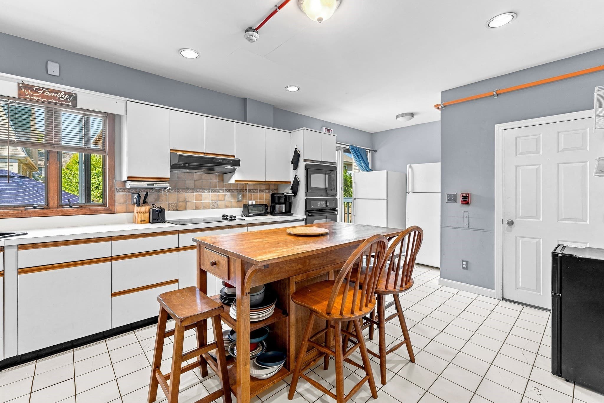 Single Family Residence at 7 Plymouth St, New Bedford MA 02740, New Bedford, photo 10 of 40