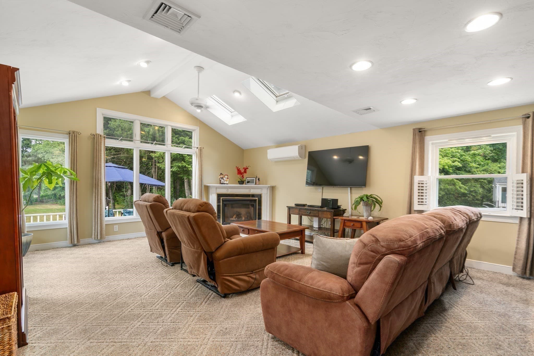 Single Family Residence at 11 Sunset Dr, Easton MA 02334, Easton, photo 15 of 29
