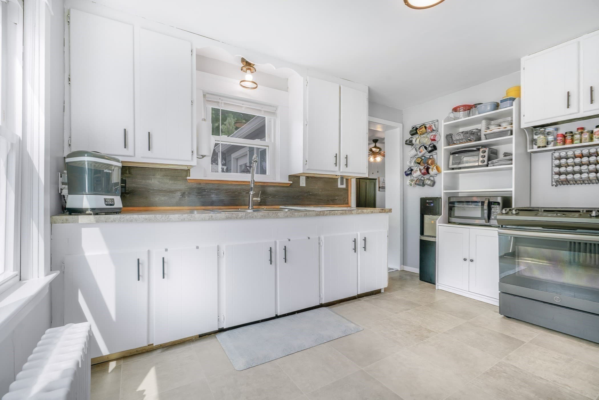 Single Family Residence at 1894 Fall River Avenue, Seekonk MA 02771, Seekonk, photo 9 of 38
