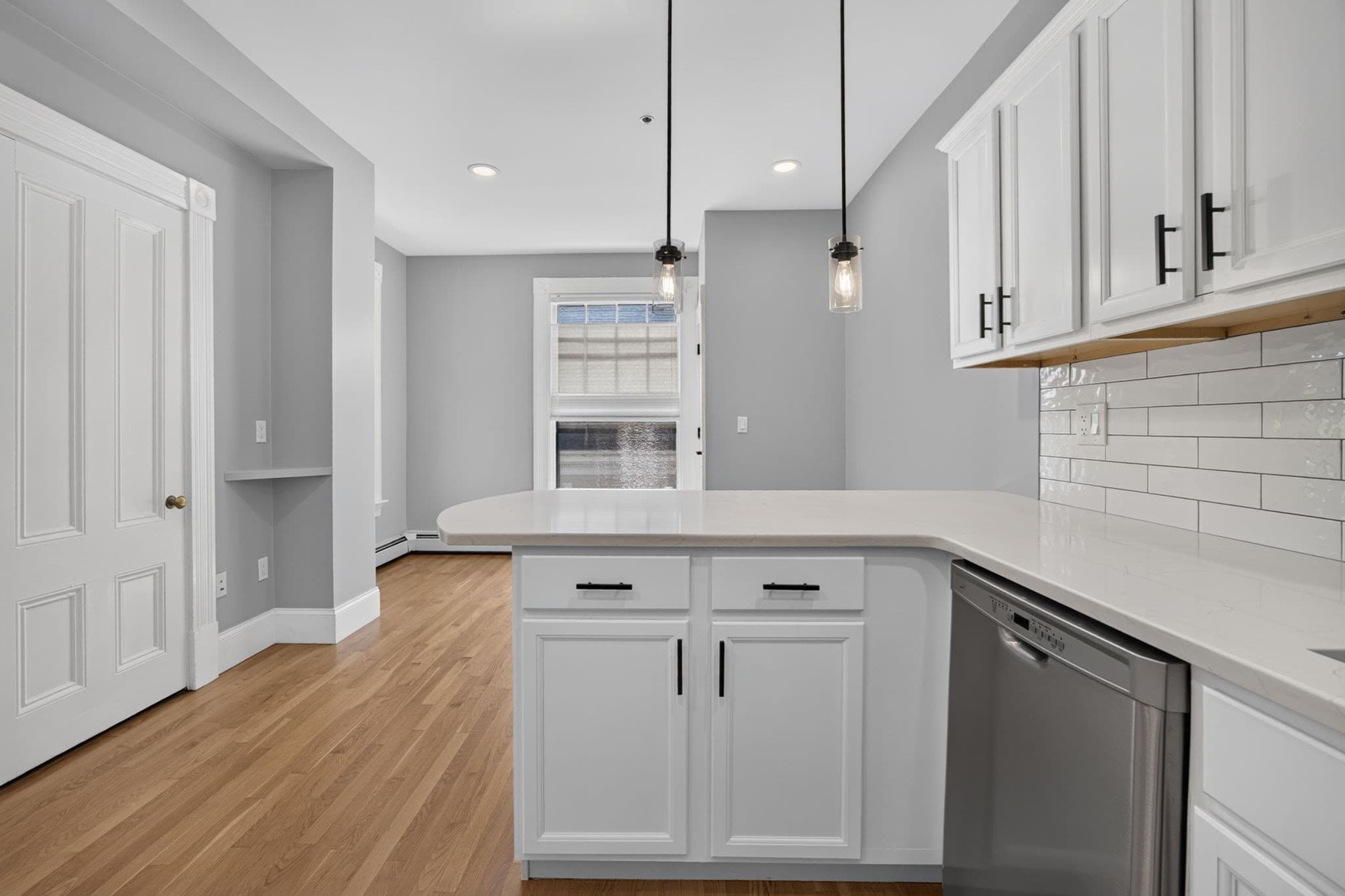 Condominium at 254 Lafayette St # 2F, Salem MA 01970, Salem, photo 6 of 32