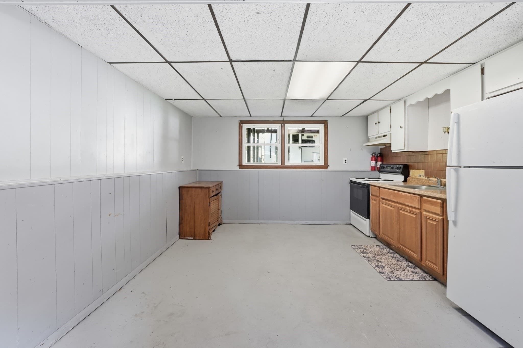 Single Family Residence at 2 Apple Tree Dr, Millbury MA 01527, Millbury, photo 17 of 31