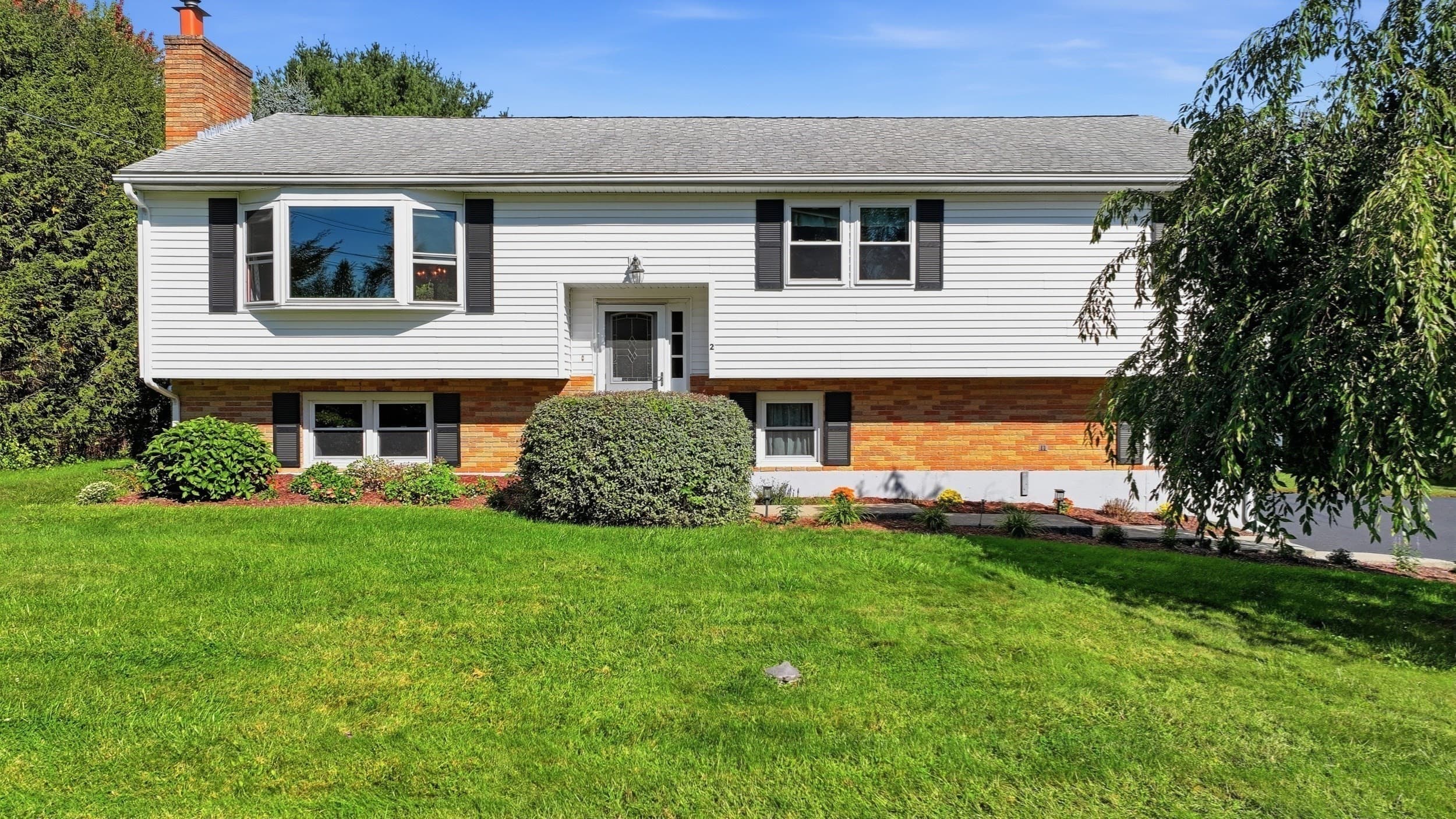 2 Apple Tree Dr, Millbury MA 01527