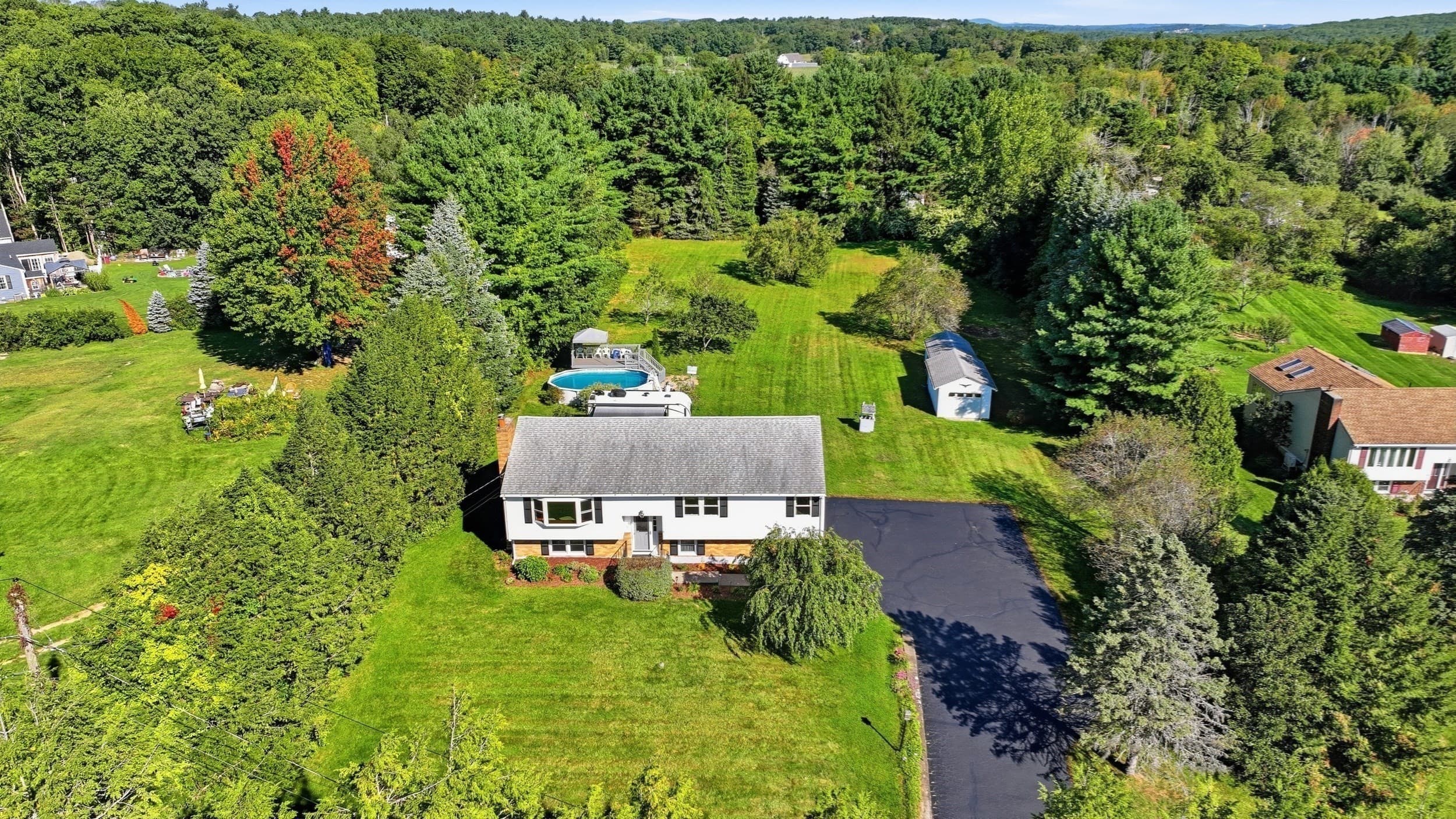 Single Family Residence at 2 Apple Tree Dr, Millbury MA 01527, Millbury, photo 4 of 31