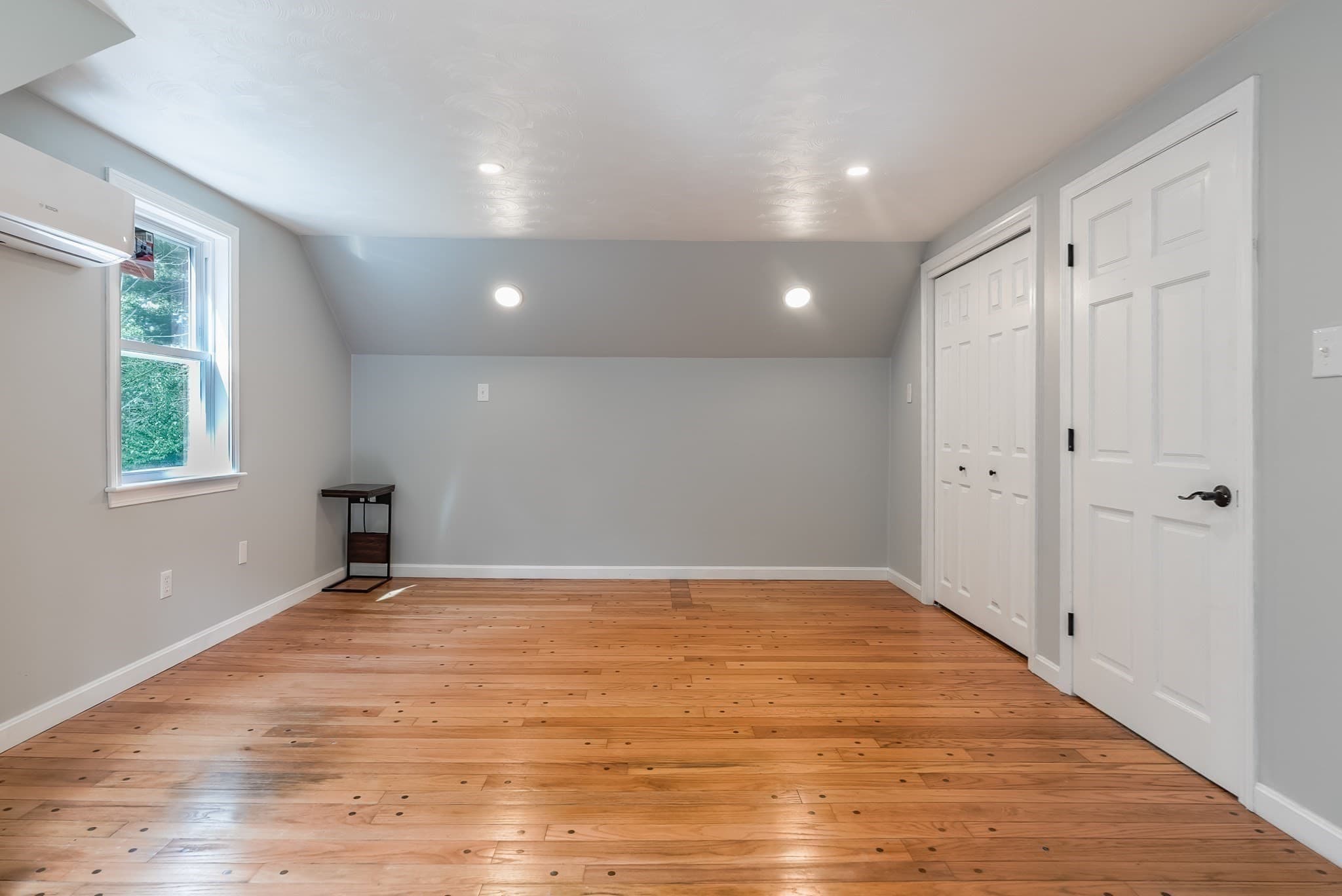 Single Family Residence at 8 Tabor Ln, Rochester MA 02770, Rochester, photo 15 of 24